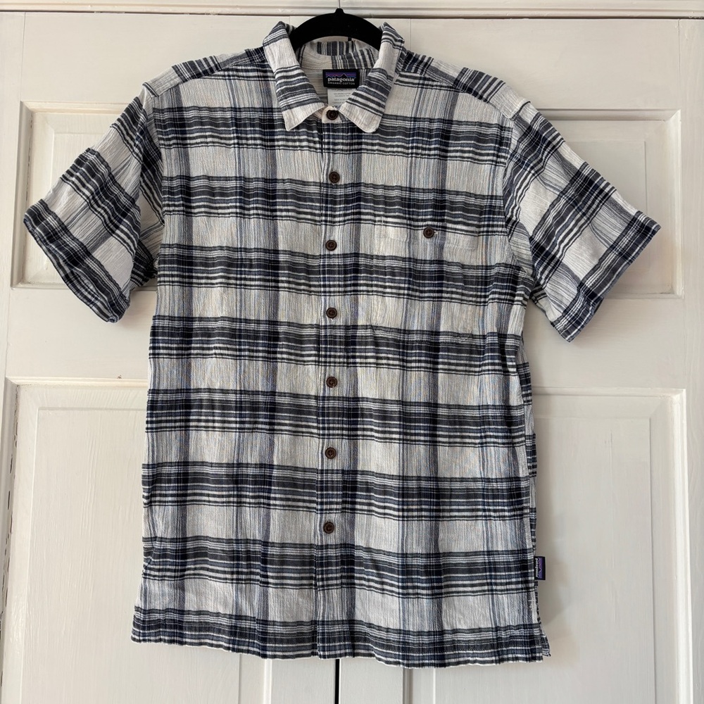 Patagonia Men's Navy Plaid Short Sleeve Button‎ Down Checkered Shirt Size Small